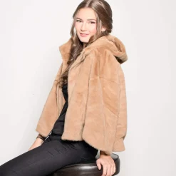 Store Damen Kuscheljacke