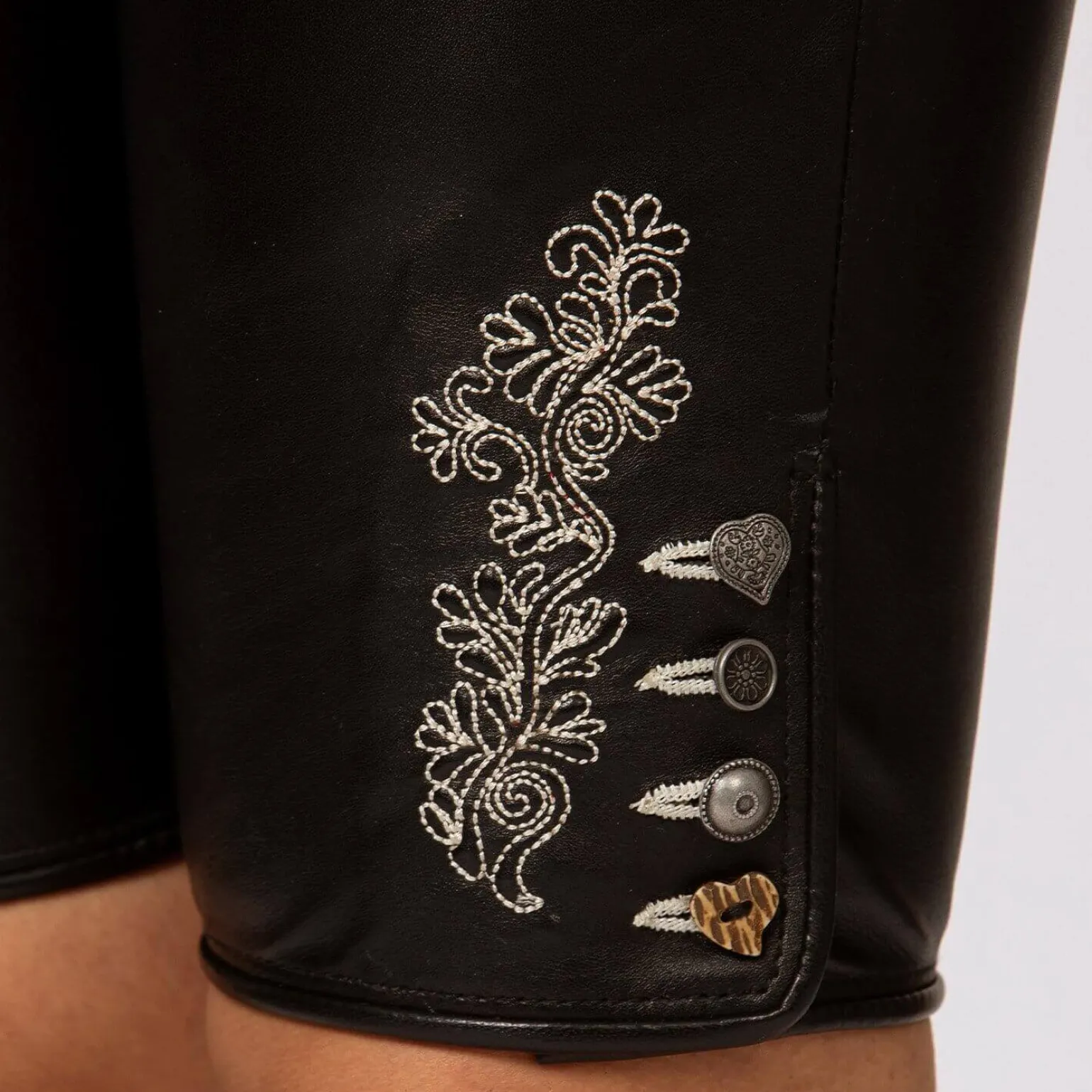 Shop Damen Lederhose "Roxanne", Damen Lederhosen